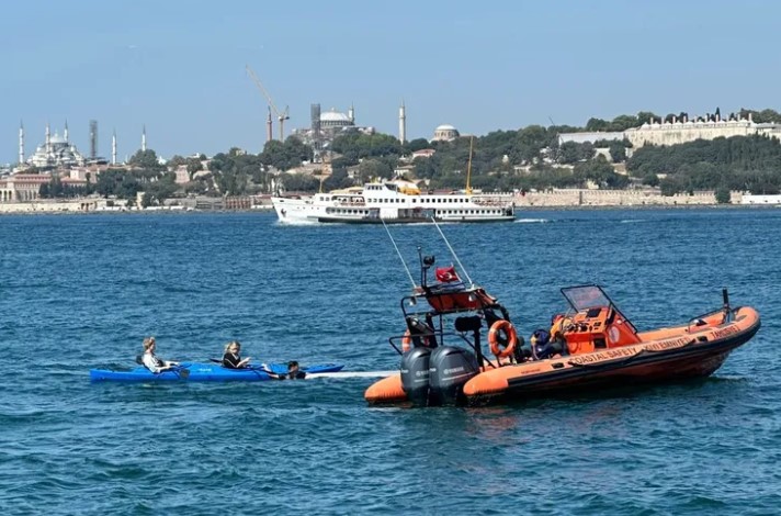 Harem Sahilinde Kano Kazası: İki Kişi Kurtarıldı