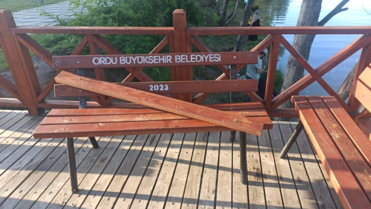 Kent Mobilyaları Ortak Değerimiz: Birlikte Sahip Çıkalım