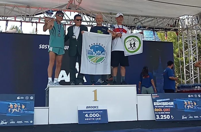 Sakarya Büyükşehir Atleti Yarı Maraton Şampiyonu Oldu