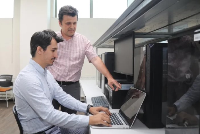 Yazılım Eğitimi BTÜ’de Yapay Zekâyla Gelişiyor