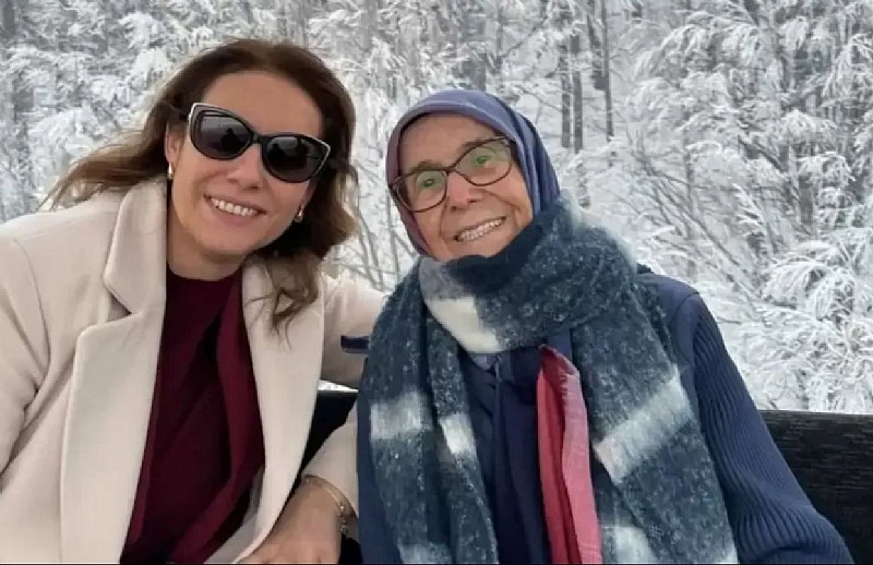 Berna Abiş’in annesi hayatını kaybetti	