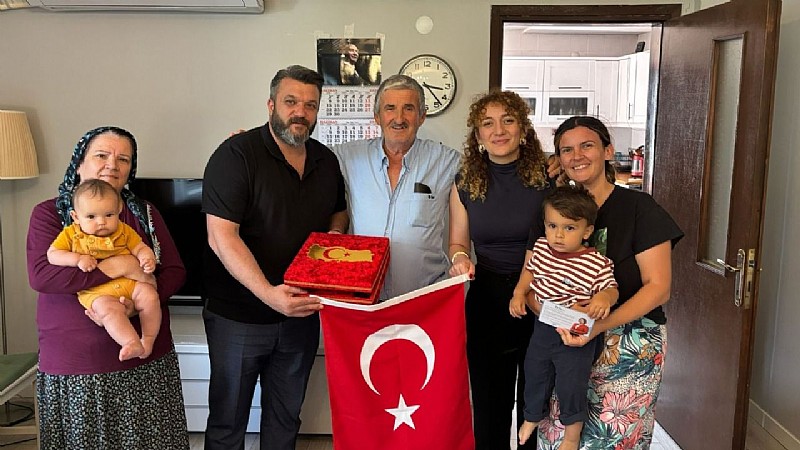 İzmit Belediyesi’nden Karamürsel’deki Kıbrıs gazilerine ziyaret