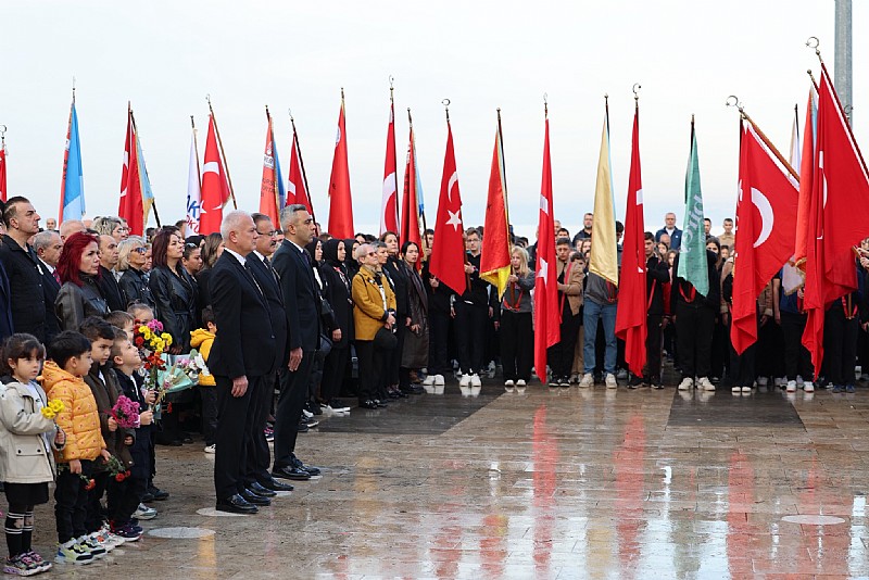 Karamürsel’de 10 Kasım Atatürk’ü Anma Programı Gerçekleşti