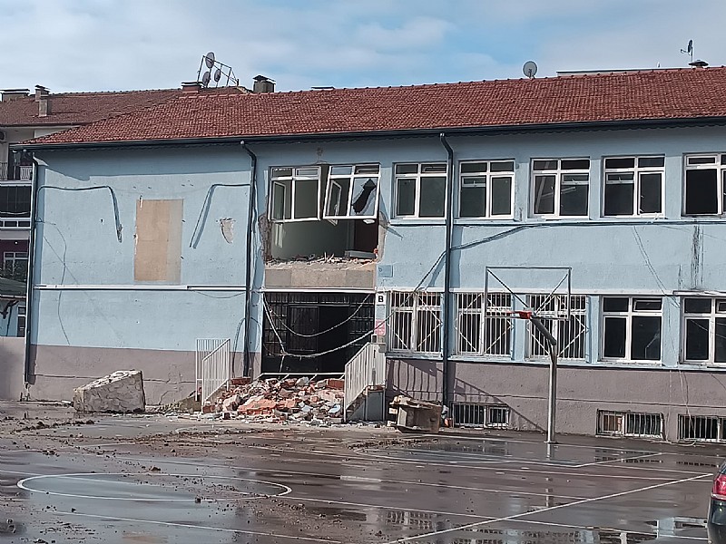 Karamürsel ile Gölcük’e okul yapılacak	