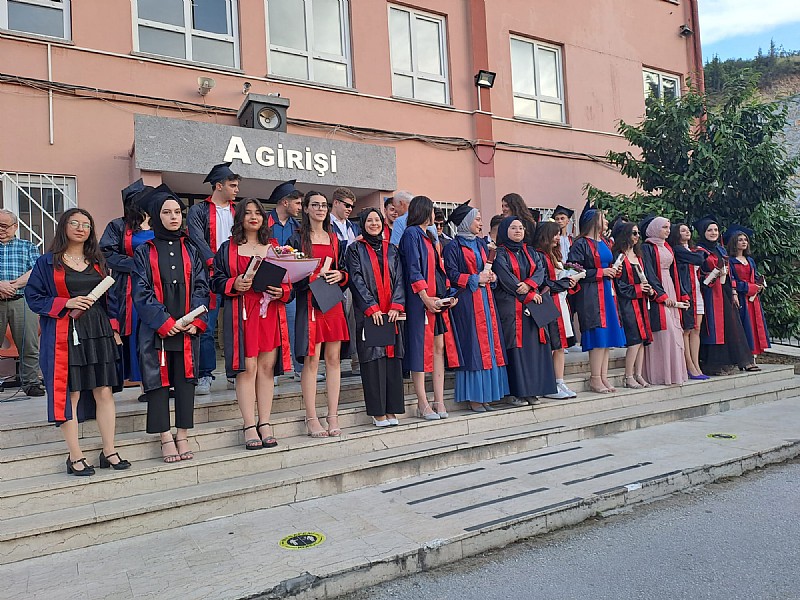 Karamürsel Anadolu Lisesinde Mezuniyet Töreni