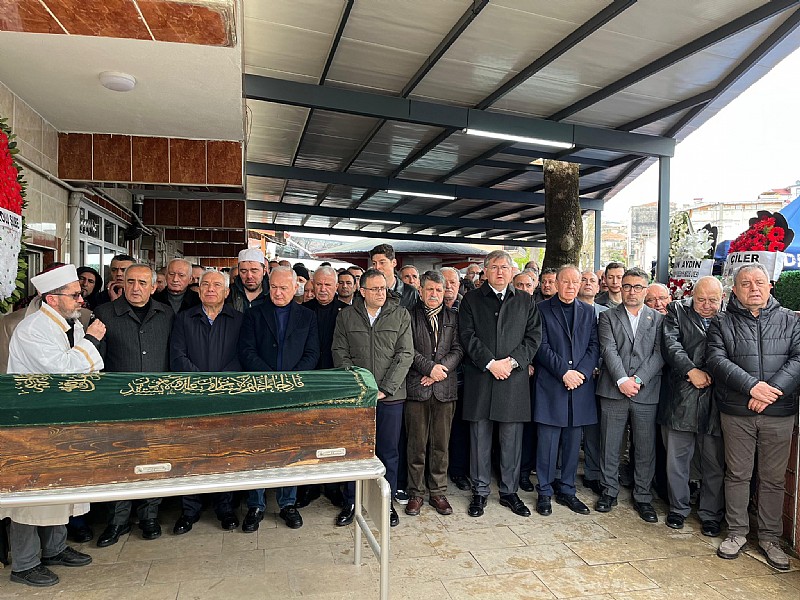 Karamürsel Belediye Başkanı Ahmet Çalık’ın dayısı Mustafa Çalık, toprağa verildi