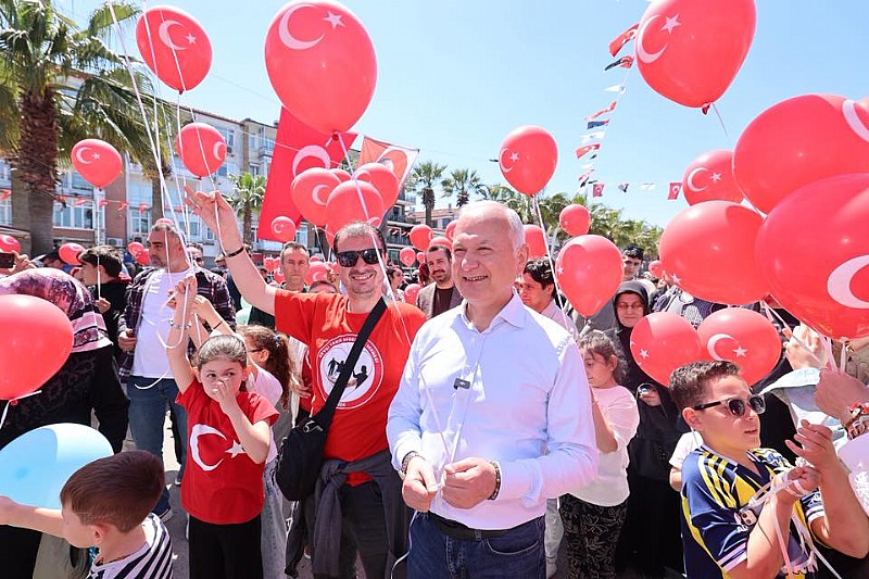 Karamürsel'de İlhan Çınar Alanı çocuklarla doldu taştı