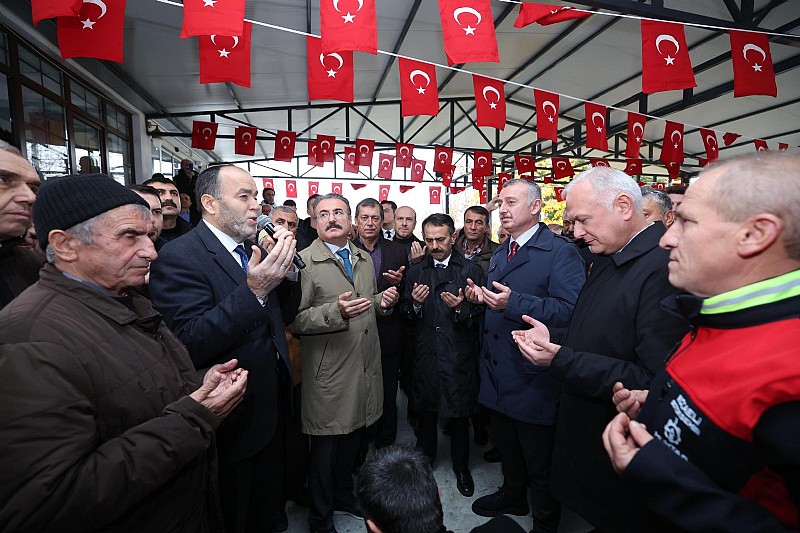 Kocaeli Valisi İlhami Aktaş, Karamürsel Çamçukur Merkez Camii'nin Açılışını Yaptı	