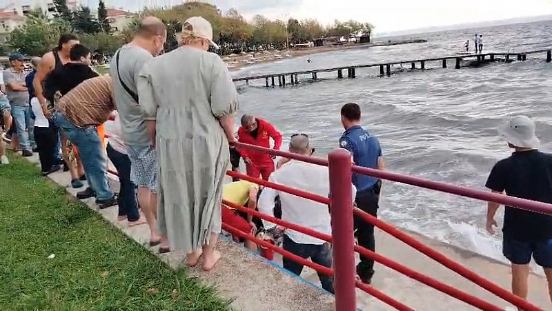 Karamürsel’de bir kadın boğulma tehlikesi yaşadı- Kamera Görüntülü Haber