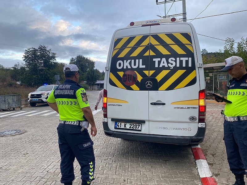 Karamürsel’de okul servis araçlarına denetim