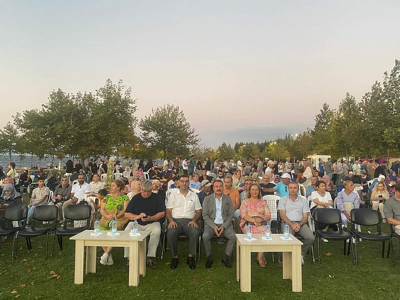 Karamürsel Erzurumlular Derneğinden Müzik Şöleni