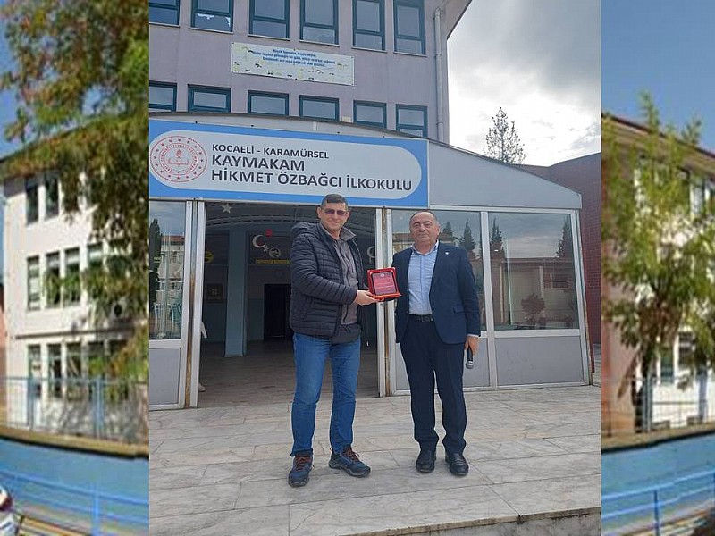 Karamürsel Kaymakam Hikmet Özbağcı İlkokulundan Serbest Muhasebeci Mali Müşavir Muammer Yönaç'a Plaket
