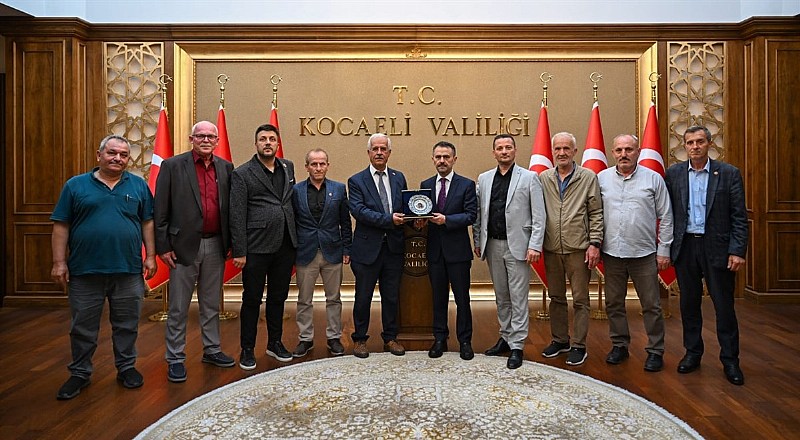 Karamürsel Muhtarlar Derneği’nden Kocaeli Valisi İlhami Aktaş’a Ziyaret