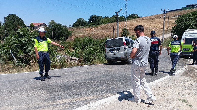 Karamürsel’de trafik kazası,2 yaralı