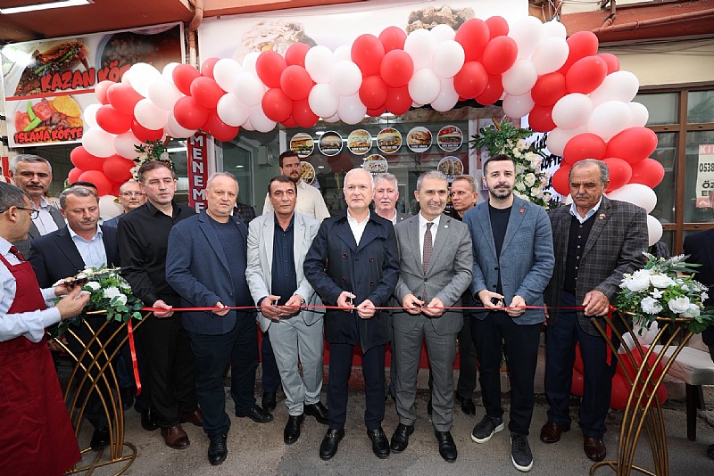 Karamürsel’de “Şip Şak Fast Food “ hizmete açıldı Karamürsel’de “Şip Şak Fast Food “ hizmete açıldı