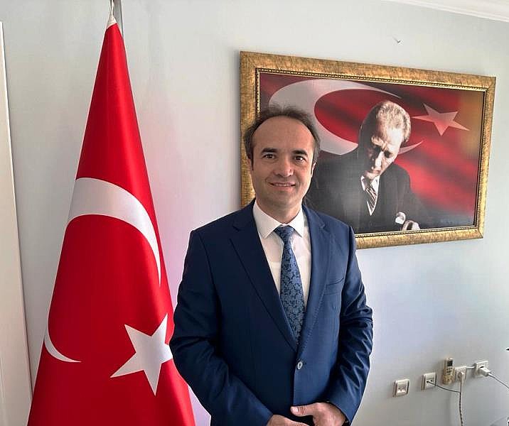 Kaymakam Regaip Ahmet Özyiğit, Altınova belediye başkan aday adaylığına başvuru yapacak
