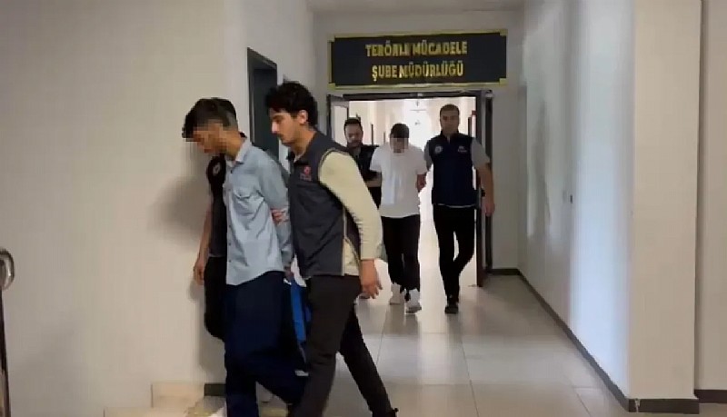 Canlı bomba paniğine sebep olan 2 kişi yakalandı	