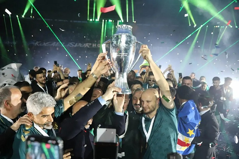 Kocaelispor şampiyonluk kupasına kavuştu