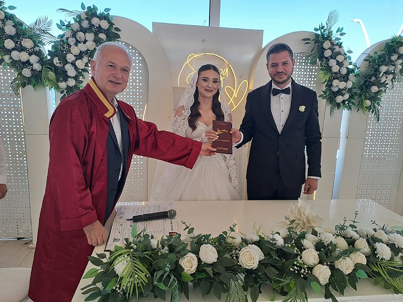 Melike Yaman ve Mehmet Öz çifti evlendi