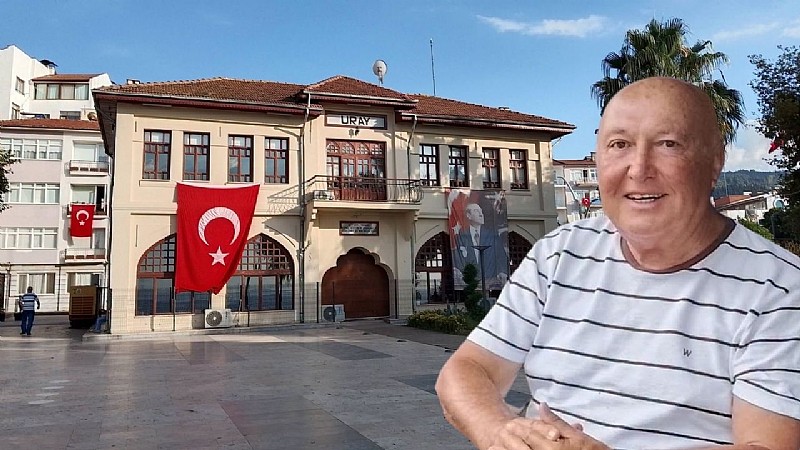 Profesör Karamürsel'i Öve Öve Bitiremedi