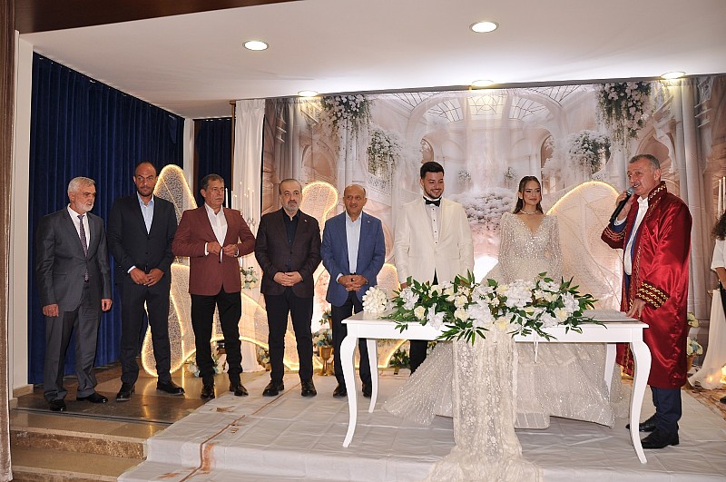 Şevval ve Muhsin Can evlendi