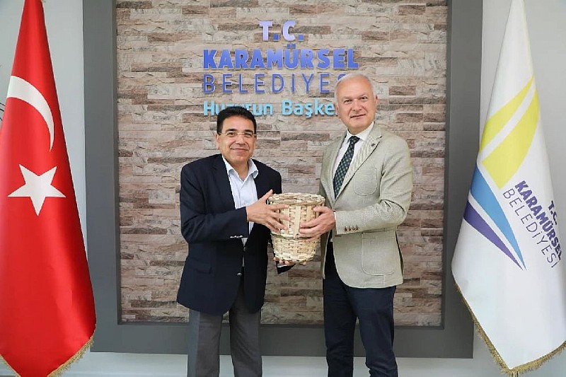 Türkiye Geleneksel Güreş Federasyonu Başkanı İbrahim Türkiş'ten Karamürsel Belediyesi'ne Ziyaret