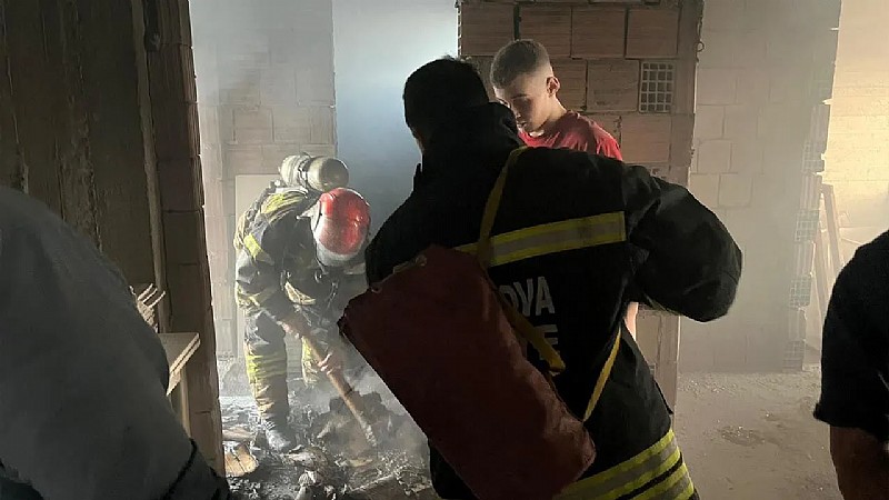 Altınova’da Ev Yangını